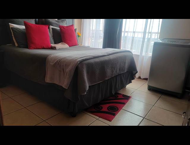2 BEDROOM FLAT FOR SALE IN SILVERTON